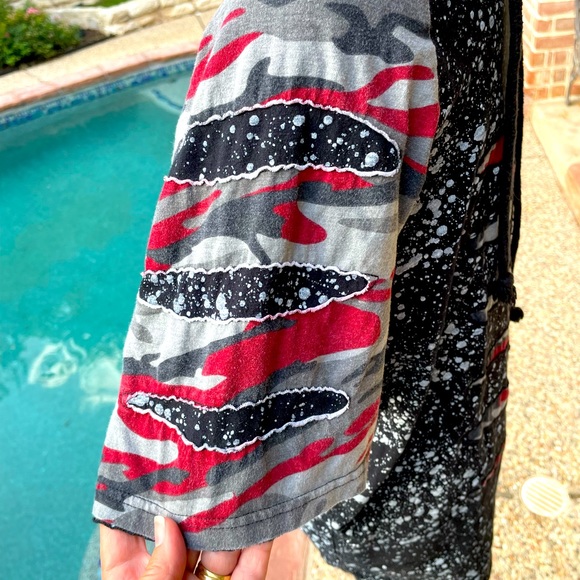 Short sleeve, Hoodie, size L - Picture 3 of 4